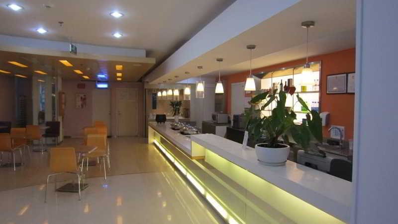 Ibis Qingdao Ningxia Road Hotell Exteriör bild