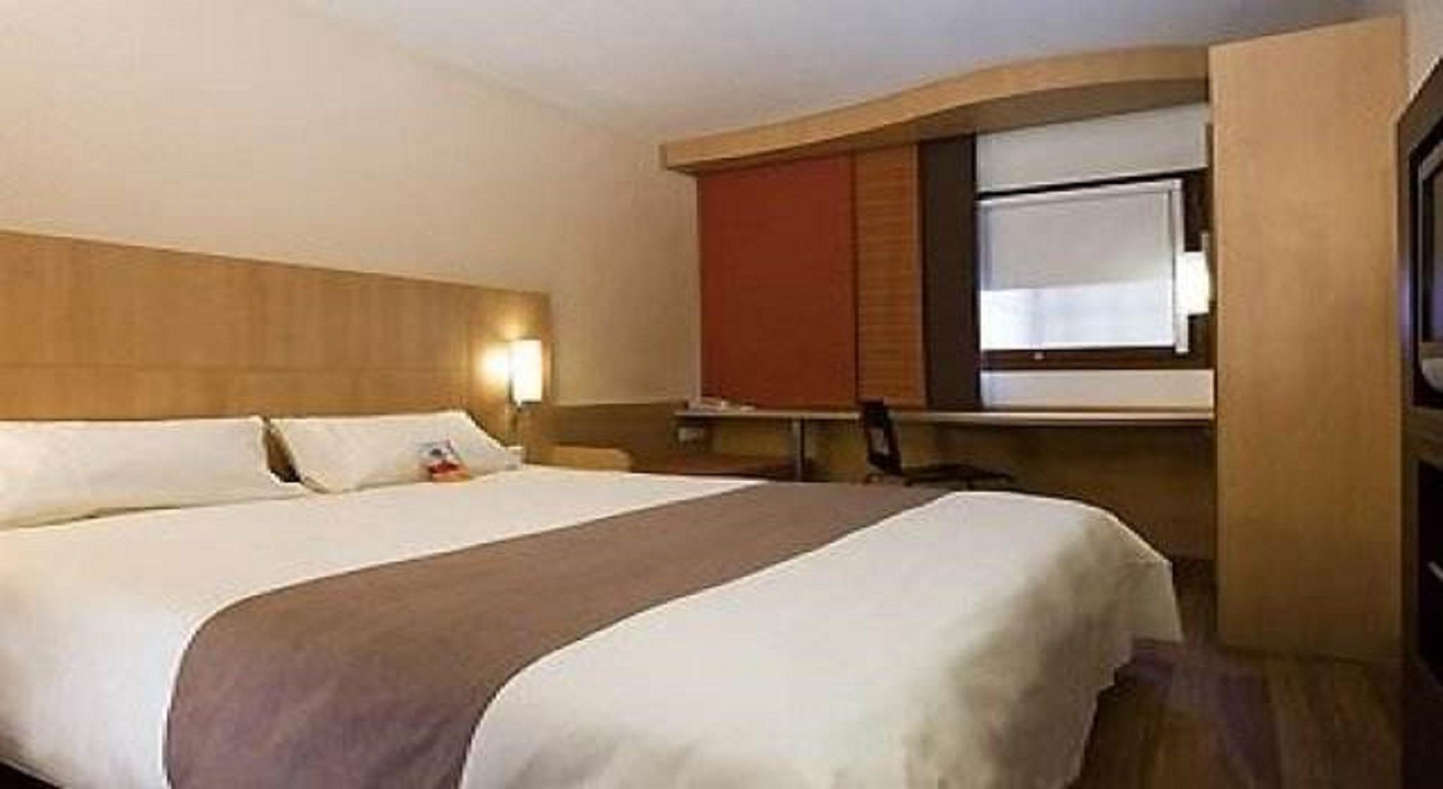 Ibis Qingdao Ningxia Road Hotell Exteriör bild