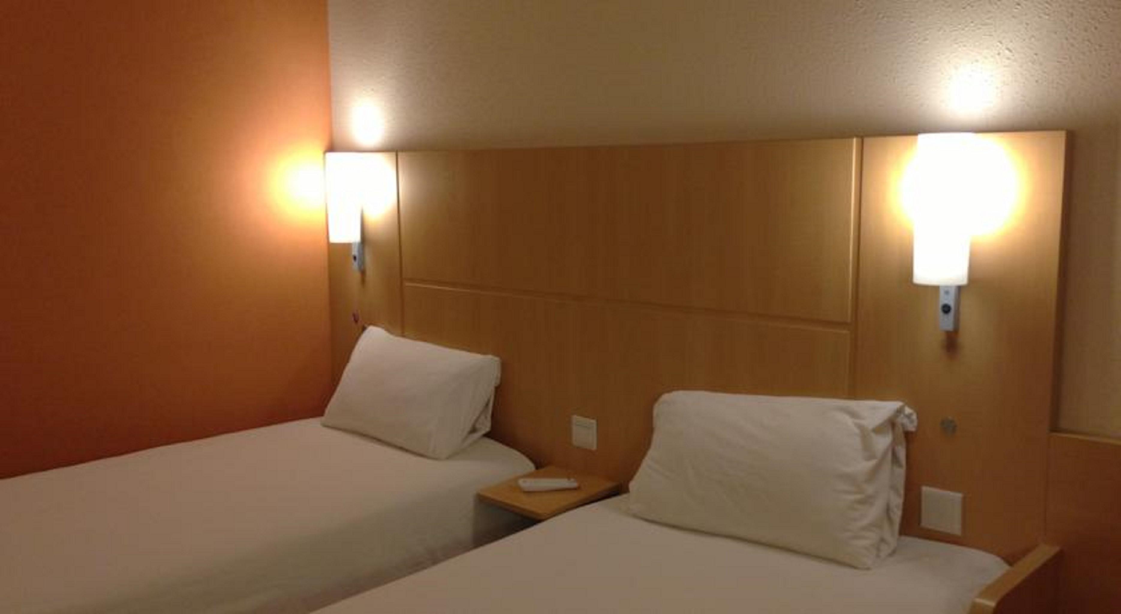 Ibis Qingdao Ningxia Road Hotell Exteriör bild