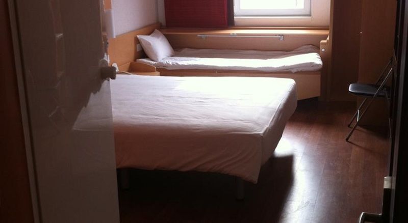 Ibis Qingdao Ningxia Road Hotell Exteriör bild