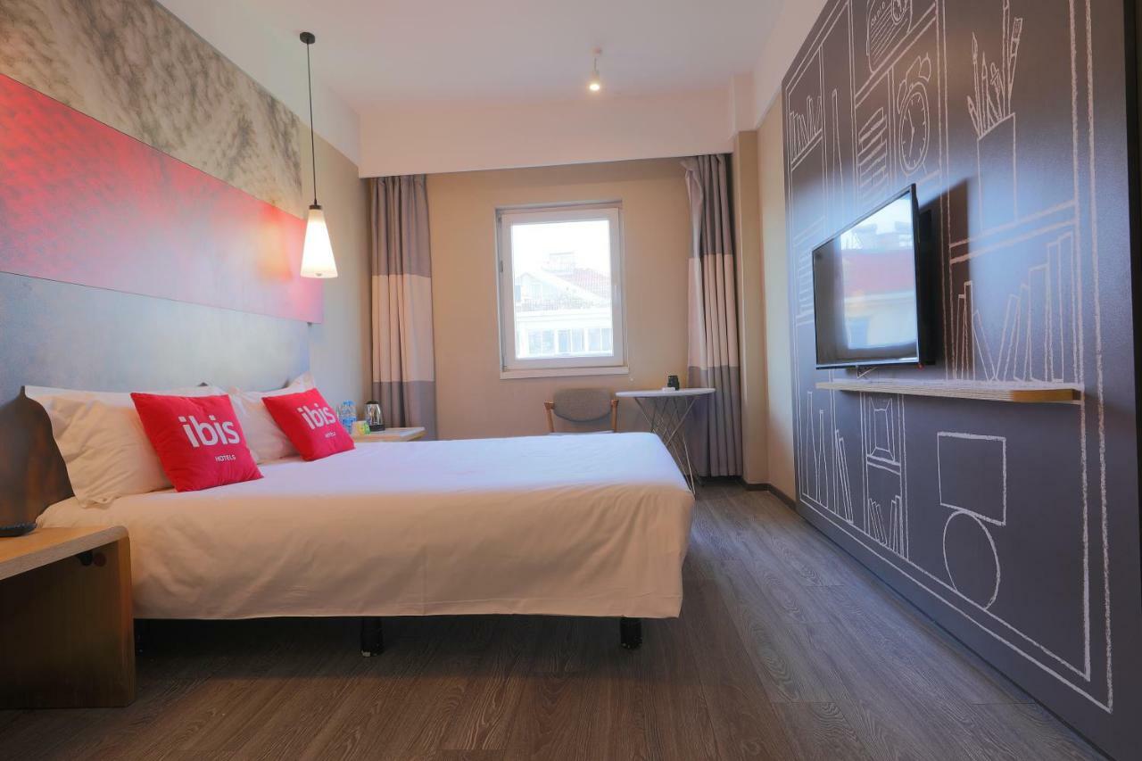 Ibis Qingdao Ningxia Road Hotell Exteriör bild